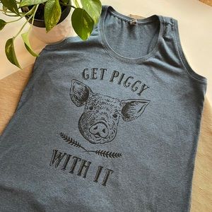 GET PIGGY WITH IT TEE 🐷